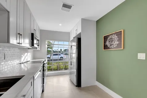 13602 Via Flora Delray Beach FL 33484