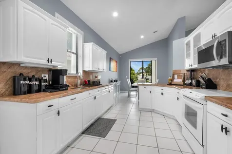 10393 Lexington Circle Boynton Beach FL 33436