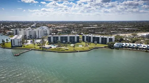 300 Intracoastal Place Tequesta FL 33469