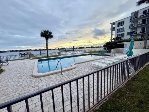 1204 S Lake Drive Lantana FL 33462