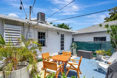422 N H Street Lake Worth Beach FL 33460