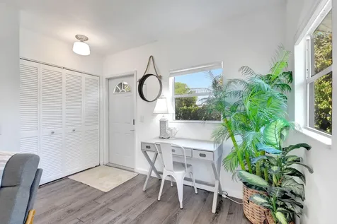 422 N H Street Lake Worth Beach FL 33460