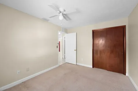 2491 Se Whitehorse Street Port Saint Lucie FL 34984
