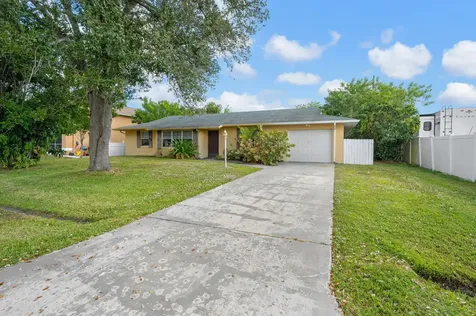 2491 Se Whitehorse Street Port Saint Lucie FL 34984