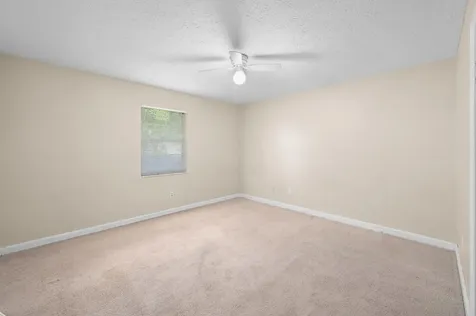 2491 Se Whitehorse Street Port Saint Lucie FL 34984