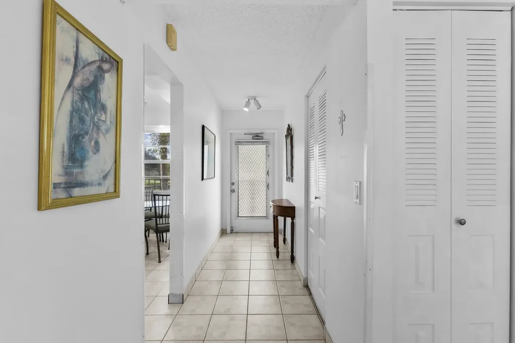 27 Abbey Lane Delray Beach FL 33446