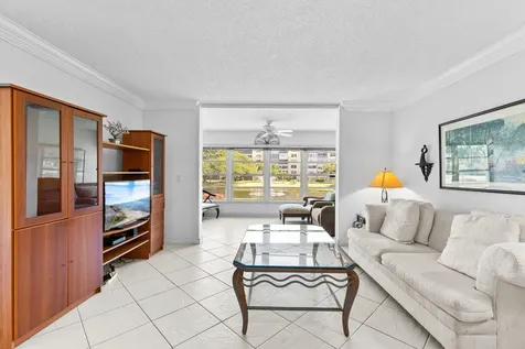 27 Abbey Lane Delray Beach FL 33446
