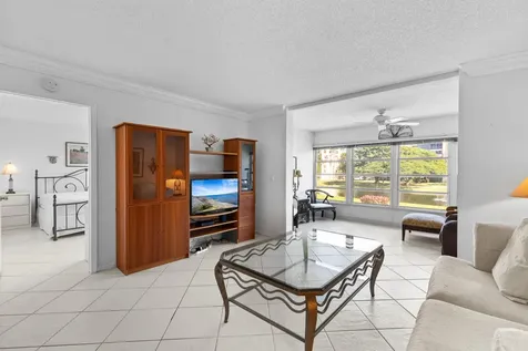 27 Abbey Lane Delray Beach FL 33446
