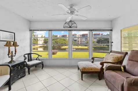 27 Abbey Lane Delray Beach FL 33446