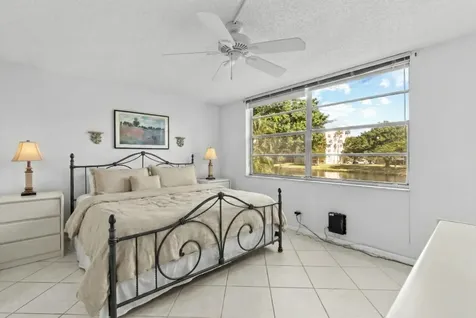 27 Abbey Lane Delray Beach FL 33446