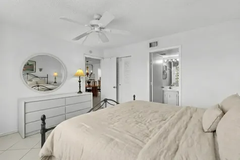 27 Abbey Lane Delray Beach FL 33446