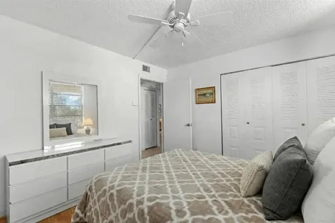 27 Abbey Lane Delray Beach FL 33446
