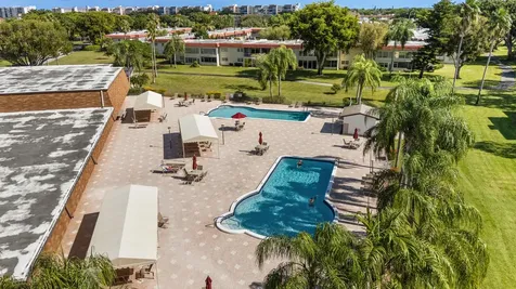 27 Abbey Lane Delray Beach FL 33446