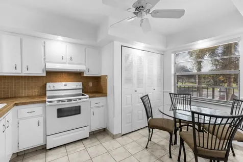 27 Abbey Lane Delray Beach FL 33446