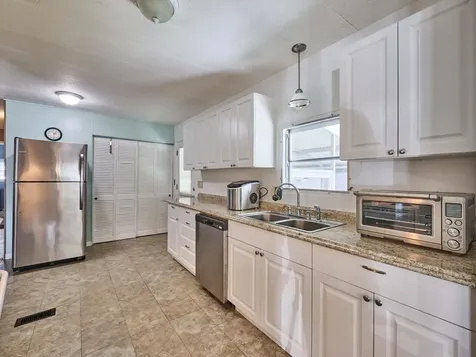 7829 Se Eagle Avenue Hobe Sound FL 33455