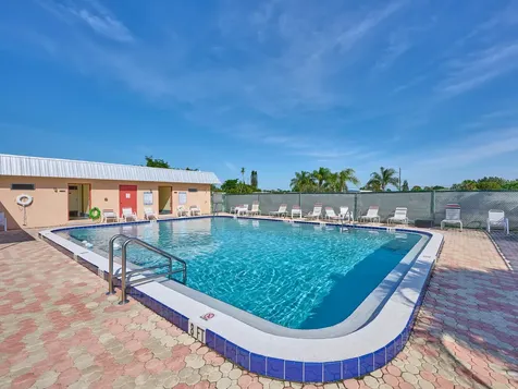 7829 Se Eagle Avenue Hobe Sound FL 33455