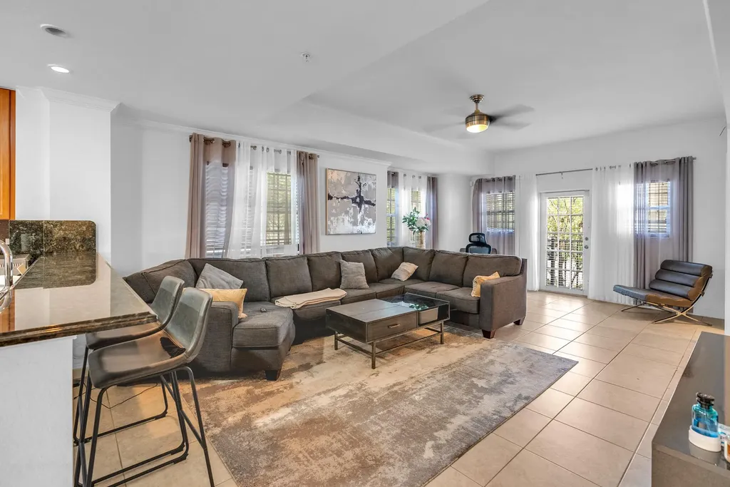 621 Sw 2nd Drive Pompano Beach FL 33060