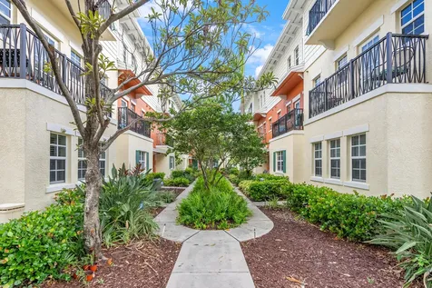 621 Sw 2nd Drive Pompano Beach FL 33060