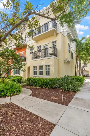 621 Sw 2nd Drive Pompano Beach FL 33060