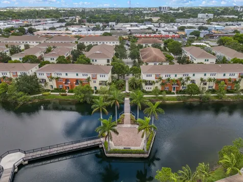 621 Sw 2nd Drive Pompano Beach FL 33060