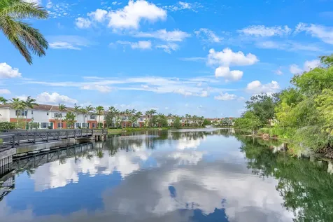 621 Sw 2nd Drive Pompano Beach FL 33060