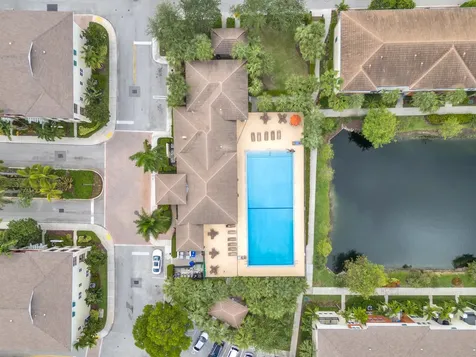 621 Sw 2nd Drive Pompano Beach FL 33060