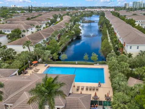 621 Sw 2nd Drive Pompano Beach FL 33060