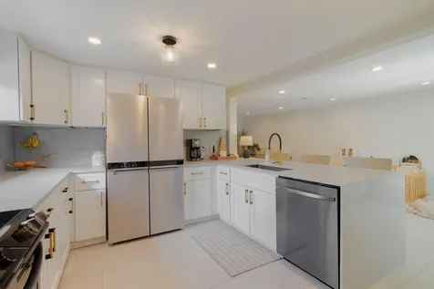 537 Ne 14th Court Fort Lauderdale FL 33304