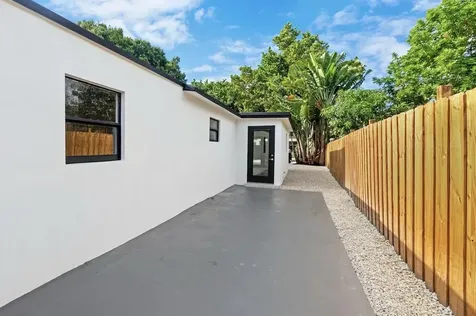 537 Ne 14th Court Fort Lauderdale FL 33304