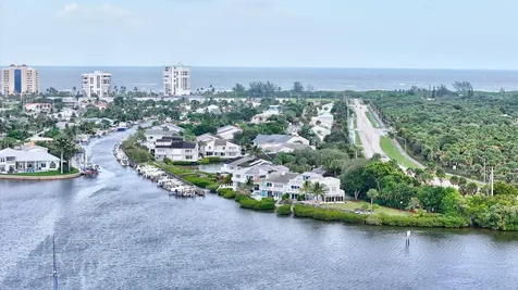 2486 Harbour Cove Drive Hutchinson Island FL 34949