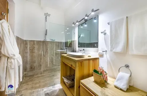 16 Los Lagos Casa de Campo DR 22000
