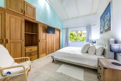 16 Los Lagos Casa de Campo DR 22000