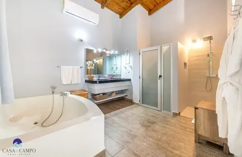16 Los Lagos Casa de Campo DR 22000