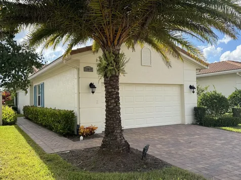21045 Sw Modena Way Port Saint Lucie FL 34986