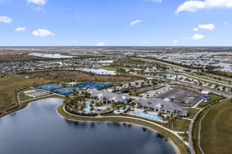 10223 Sw Pervenche Lane Port Saint Lucie FL 34987