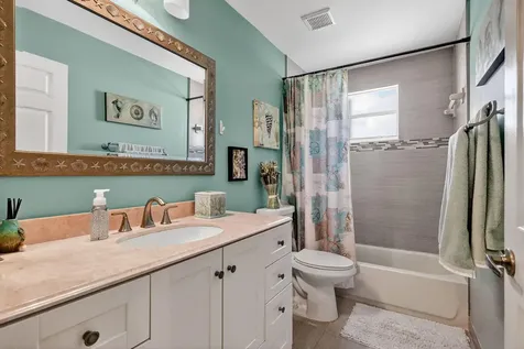 1238 Nw 144th Terrace Pembroke Pines FL 33028