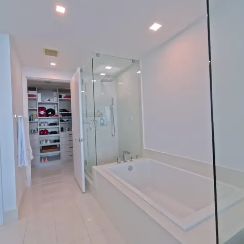 650 Ne 32nd Street Miami FL 33137