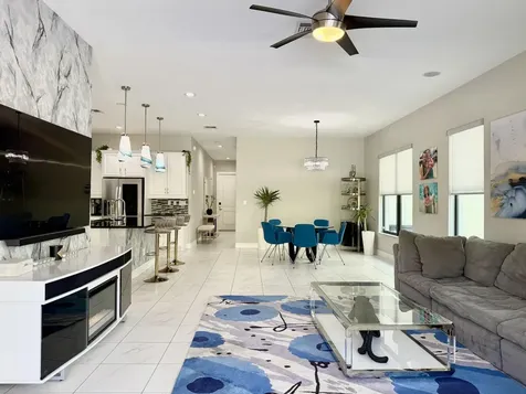 8655 Nw 39th Court Coral Springs FL 33065