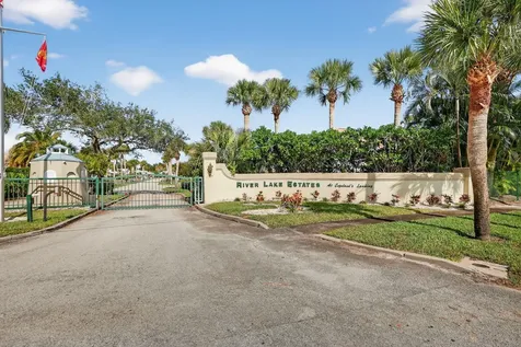 3075 73rd Place Vero Beach FL 32967