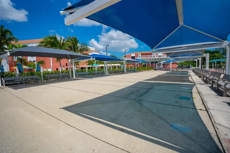 107 Prescott E Deerfield Beach FL 33442