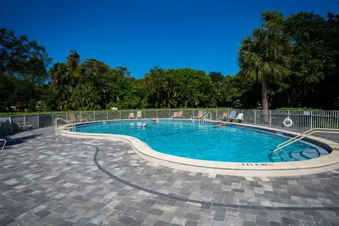 107 Prescott E Deerfield Beach FL 33442