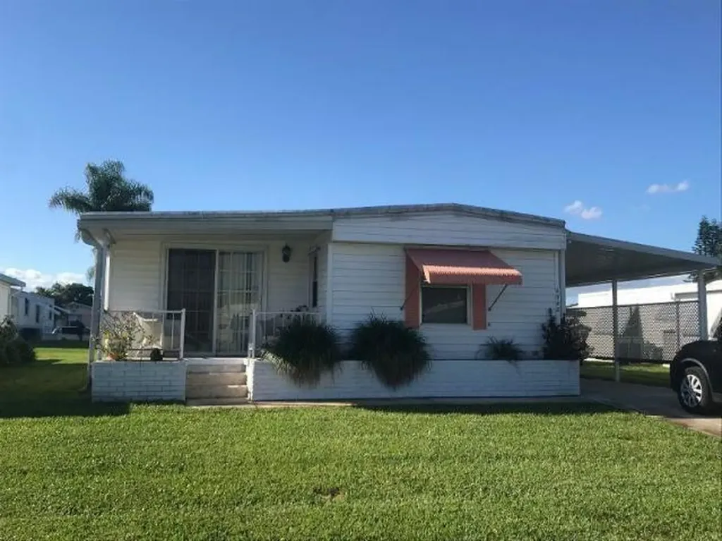 6948 SE Delegate Street Hobe Sound FL 33455