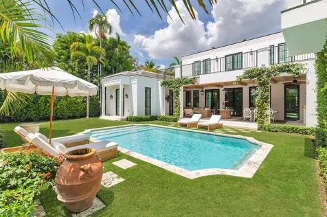 302 E Lakewood Road West Palm Beach FL 33405