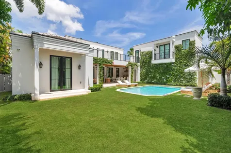 302 E Lakewood Road West Palm Beach FL 33405