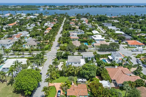 302 E Lakewood Road West Palm Beach FL 33405