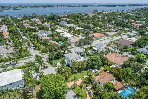 302 E Lakewood Road West Palm Beach FL 33405