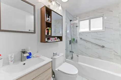 317 Saxony G Delray Beach FL 33446