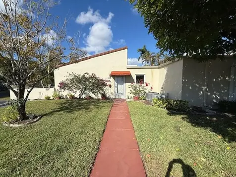 2528 Boundbrook Drive Palm Springs FL 33406