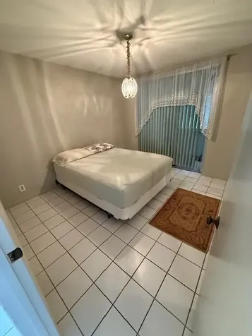 2528 Boundbrook Drive Palm Springs FL 33406