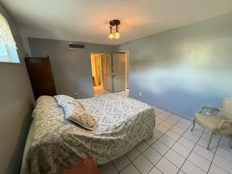 2528 Boundbrook Drive Palm Springs FL 33406